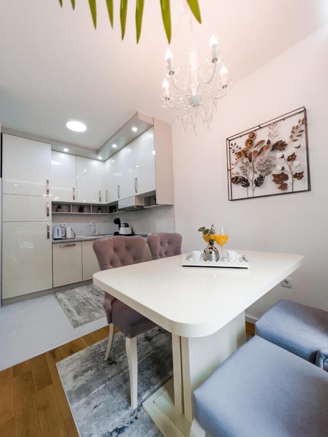 Fontana Apartmani Free Parking Tuzla Exteriér fotografie
