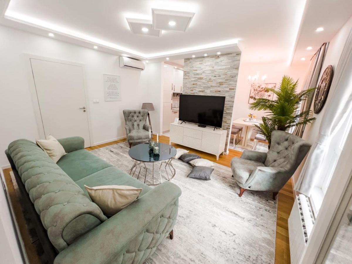 Fontana Apartmani Free Parking Tuzla Exteriér fotografie